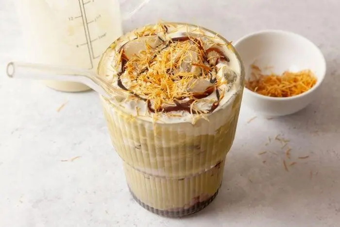 Resep Iced Dubai Chocolate Mocha Kekinian, Kopi Segar dengan Pistachio Cold Foam ala Kafe