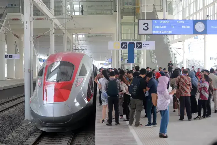 Selama Libur Nataru, Arus Penumpang Kereta Api di Kabupaten Bandung Capai 162.988 Orang