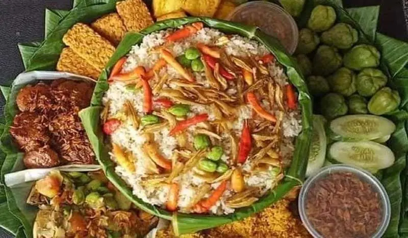 Ini Daftar Menu Wajib di Hajatan Jawa Barat yang Selalu Jadi Incaran Para Tamu Undangan