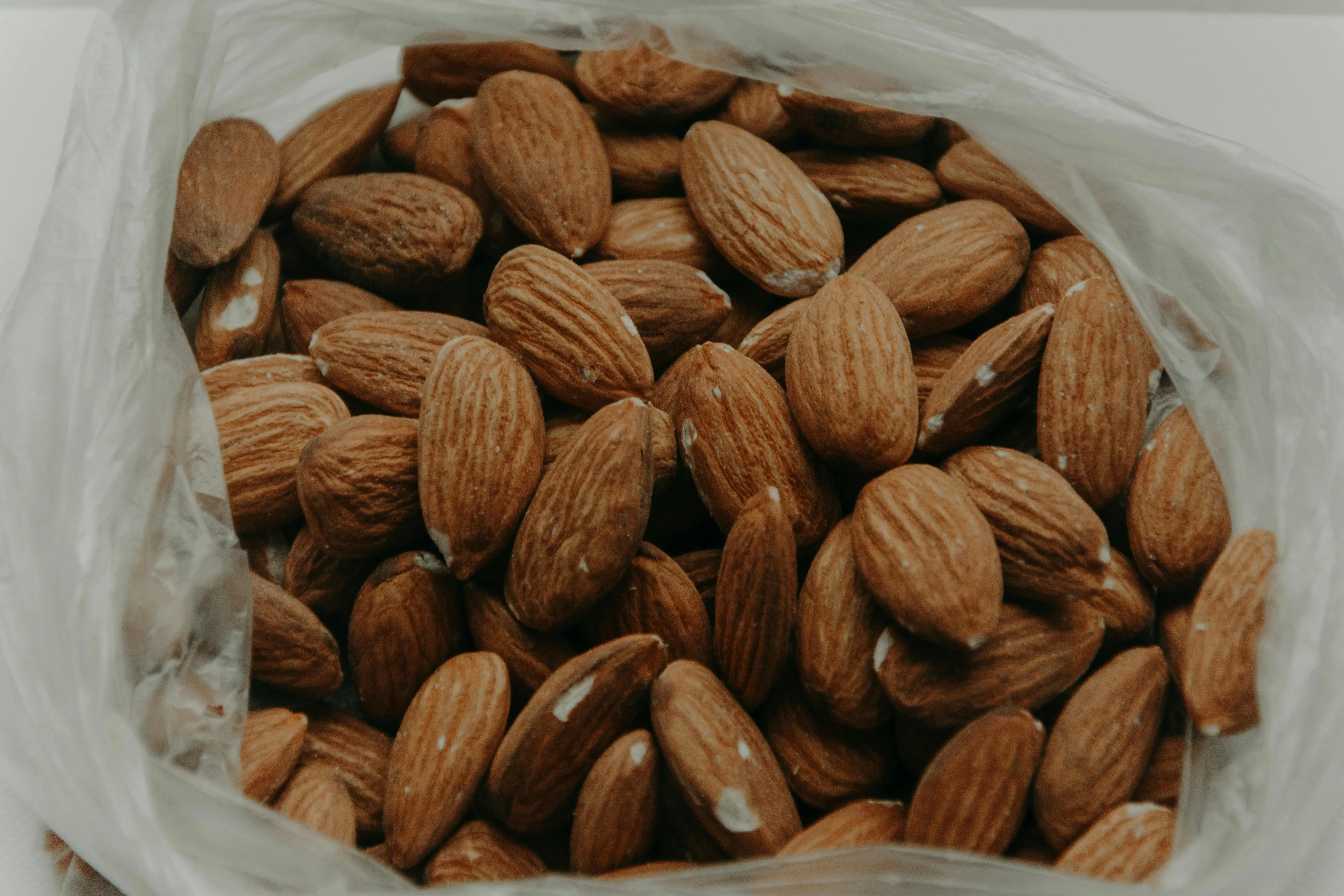 Perbedaan Almond dan Kacang Lain yang Perlu Diketahui