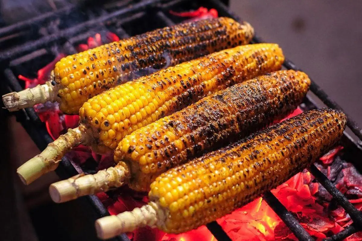 Resep Rahasia Bumbu Jagung Bakar Pedas Manis, Menu Wajib Tahun Baru!