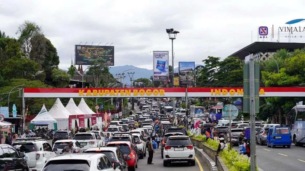 Puncak Ditutup Malam Ini! Simak Jadwal Car Free Night dan Rute Pengalihan Arah Cianjur