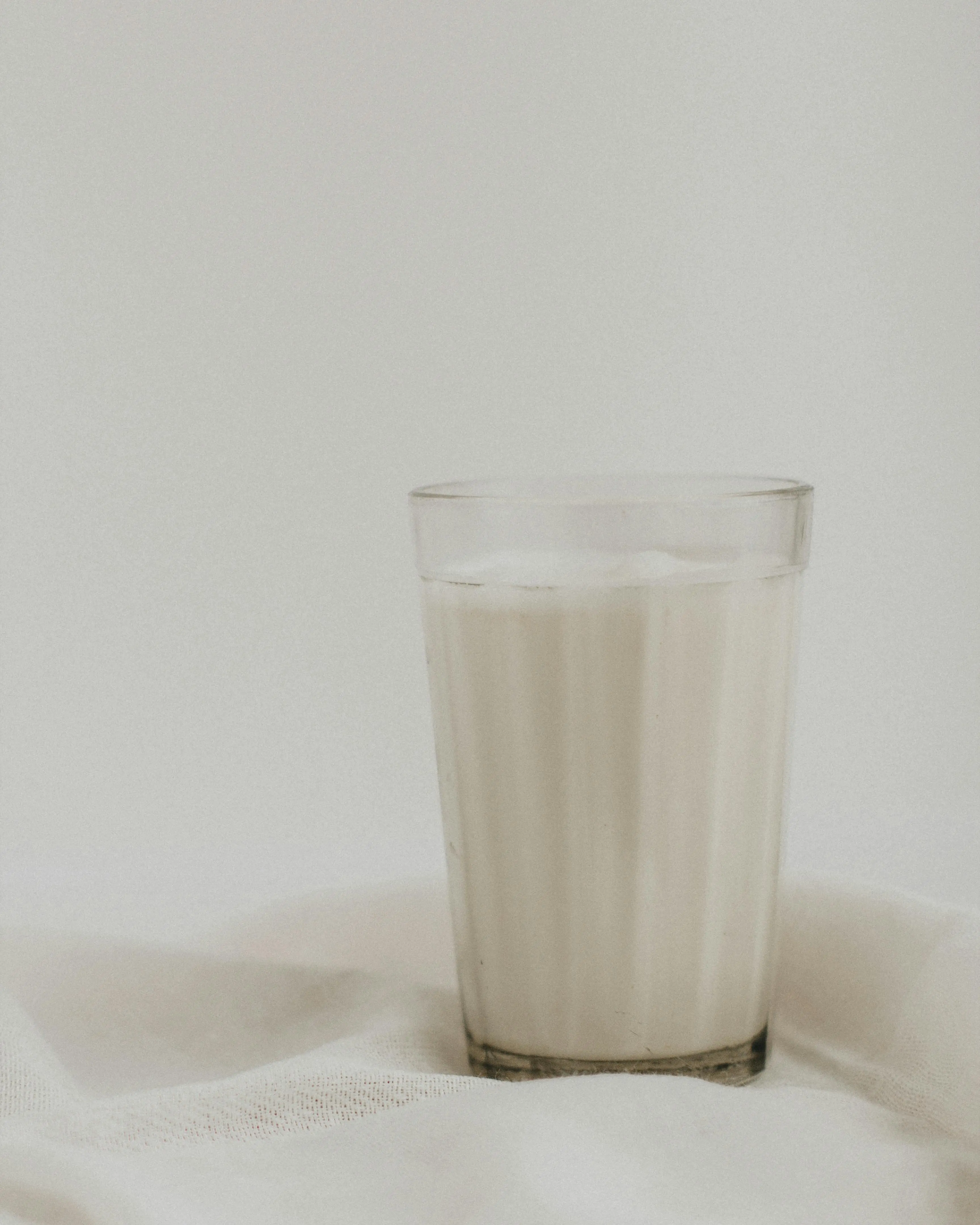 Mengenal Komposisi Susu Sapi: Sumber Protein Berkualitas Tinggi untuk Kesehatan Jangka Panjang