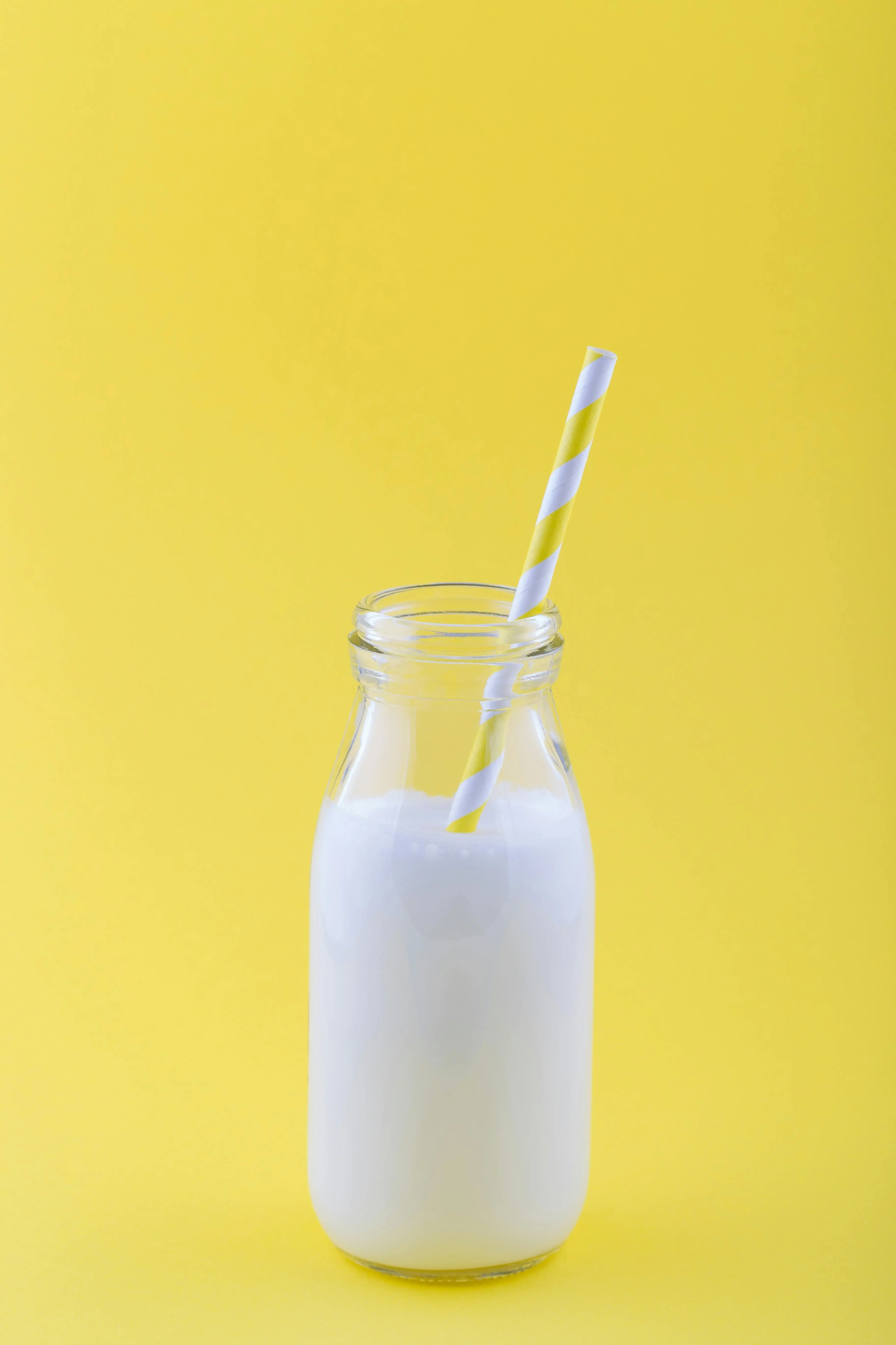 Menjaga Ketajaman Pikiran dengan Segelas Susu: Apa yang Diungkapkan oleh Riset Harvard?