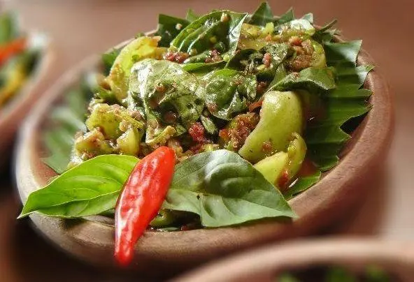 Rahasia Kesegaran Sambal Cibiuk Garut, Ini Resep Otentik yang Bikin Nasi Sebakul Habis Seketika!