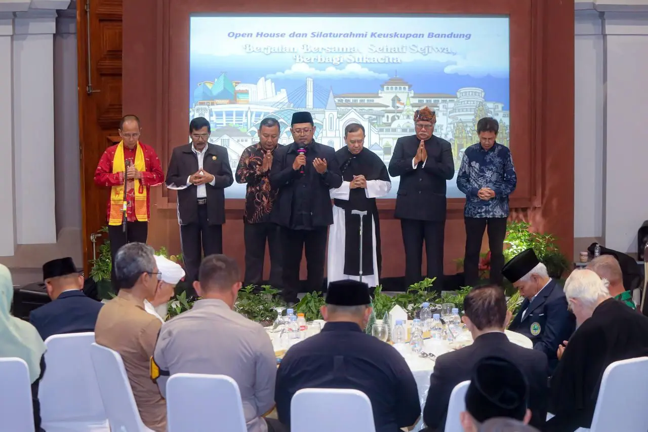 Pesan Harmoni Wali Kota Bandung di Katedral: Agama Adalah Benteng Peradaban