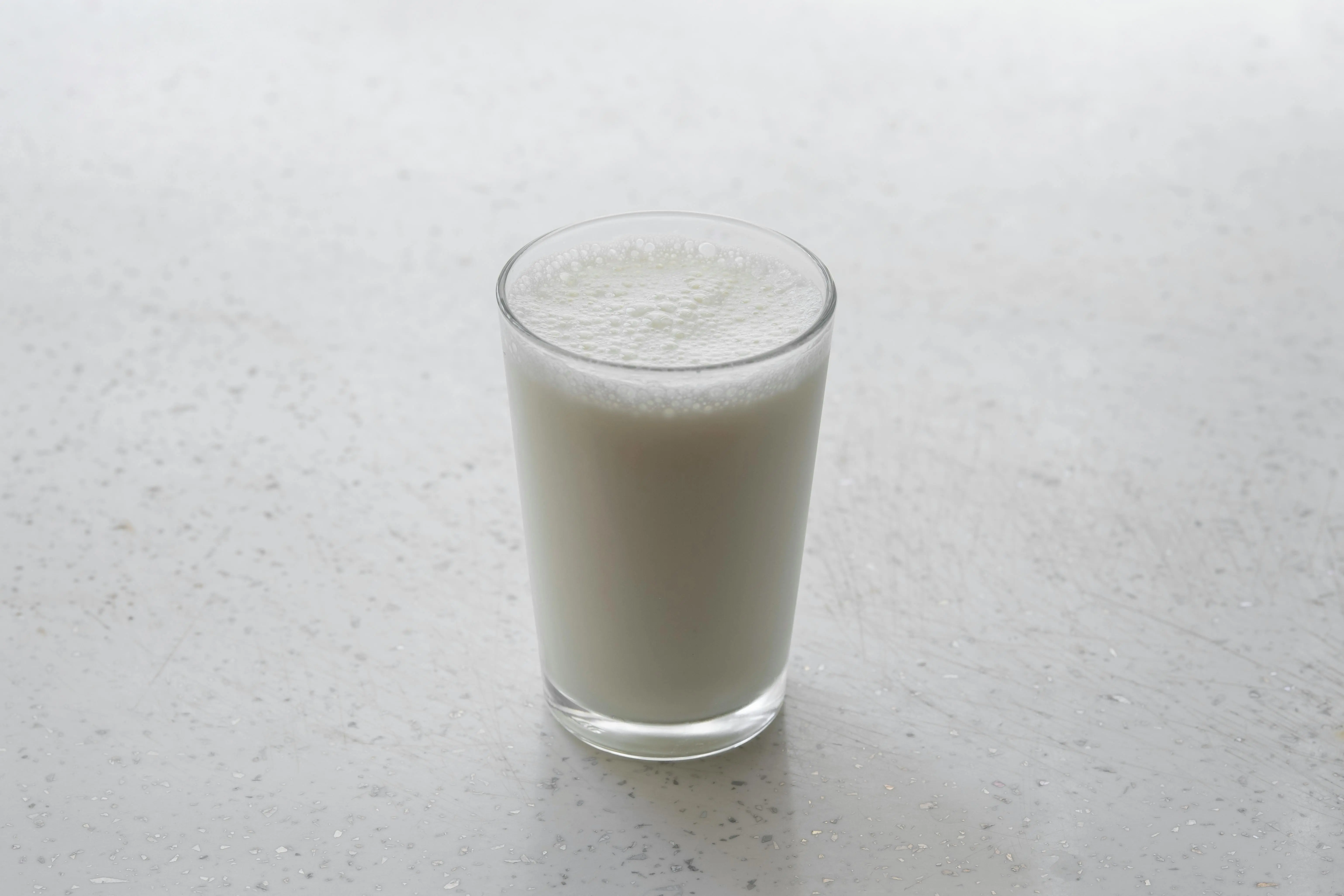 Benarkah Minum Susu Bikin Sehat? Intip Detail Gizi dan Manfaatnya bagi Tubuh