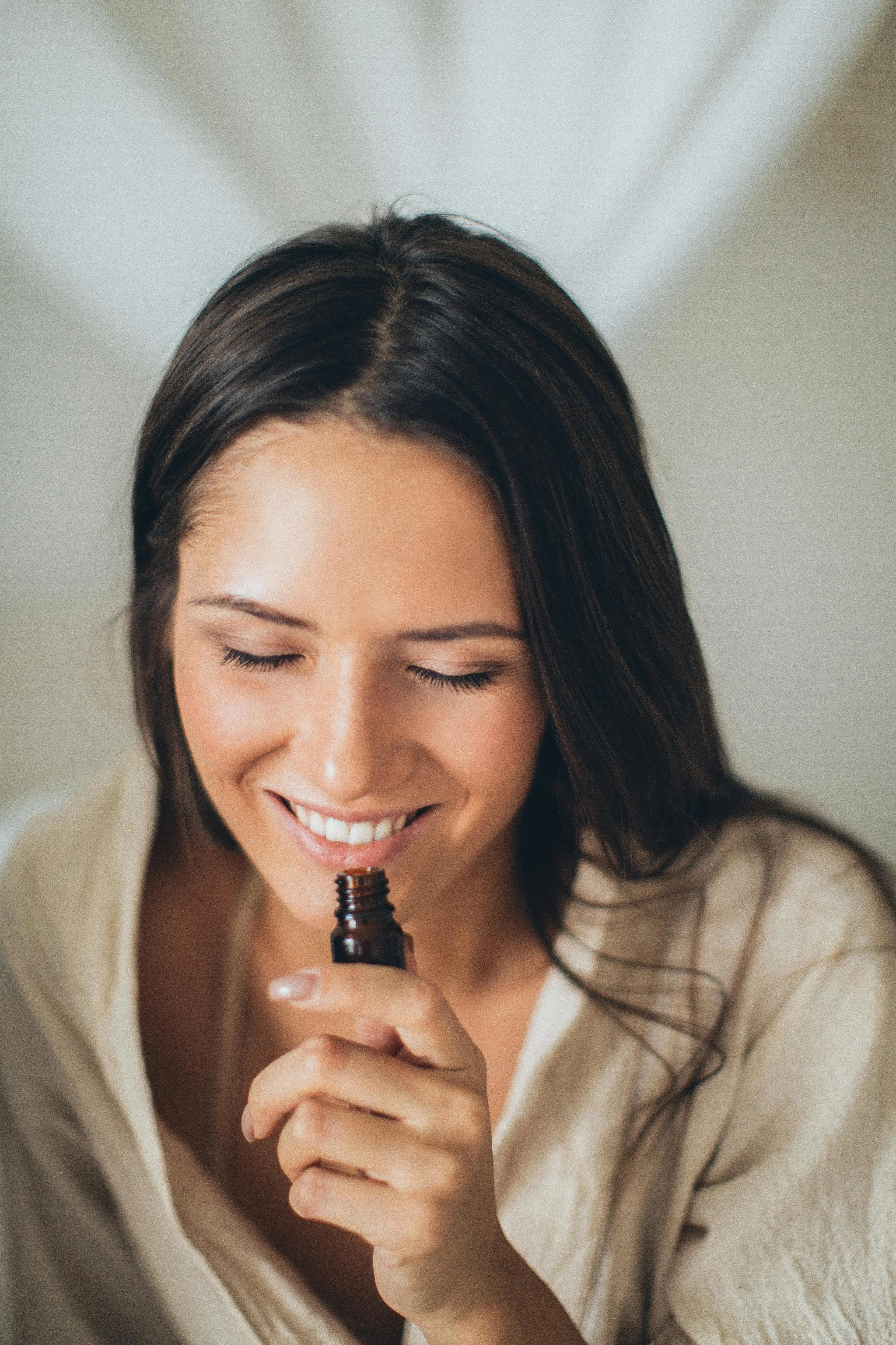 Tak Cuma Harum, Inilah Deretan Manfaat Terapi Psikologis di Balik Semprotan Parfum