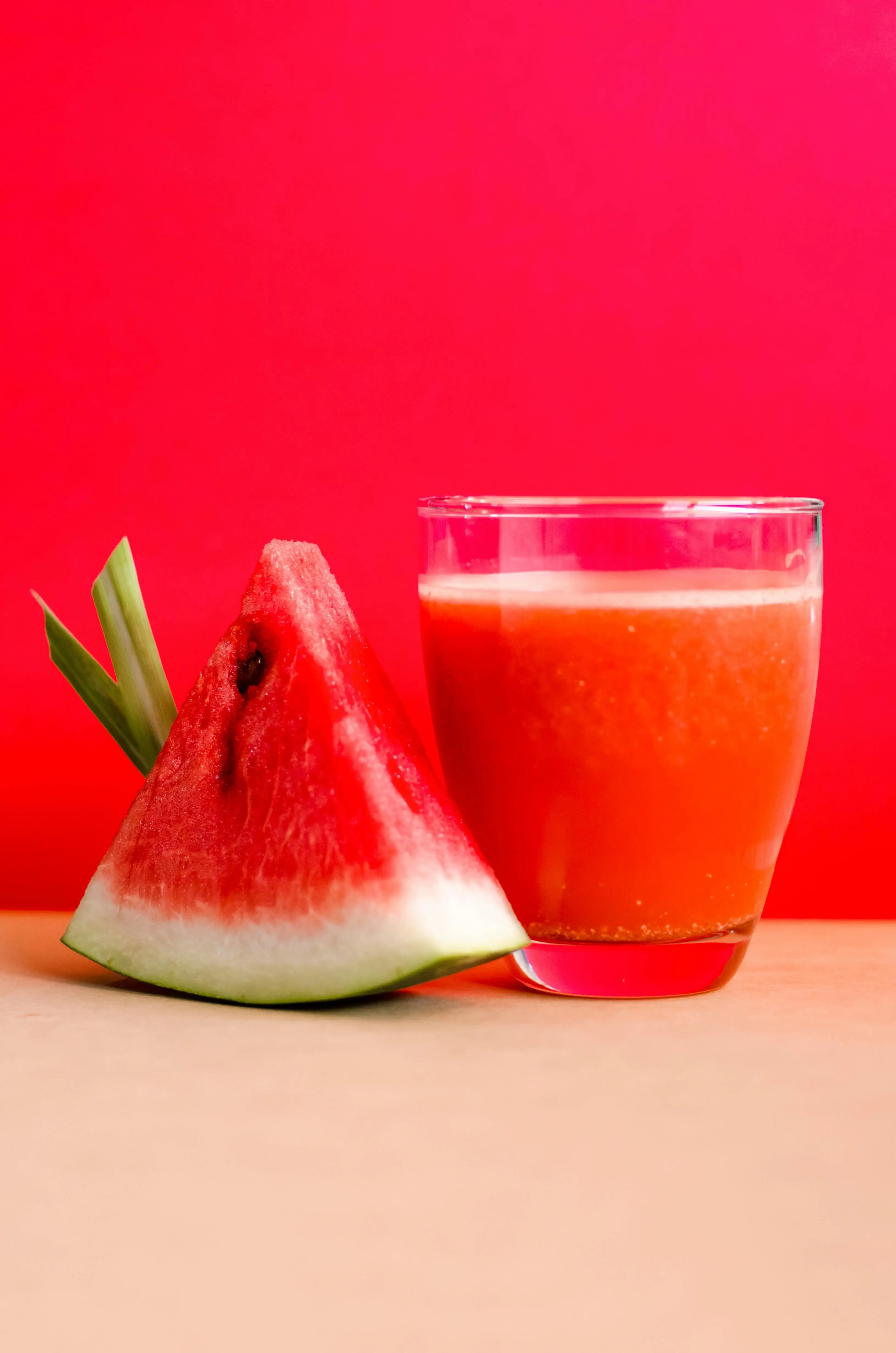 Rahasia Di Balik Segarnya Jus Semangka: Minuman Wajib Buat Kamu yang Hobi Olahraga