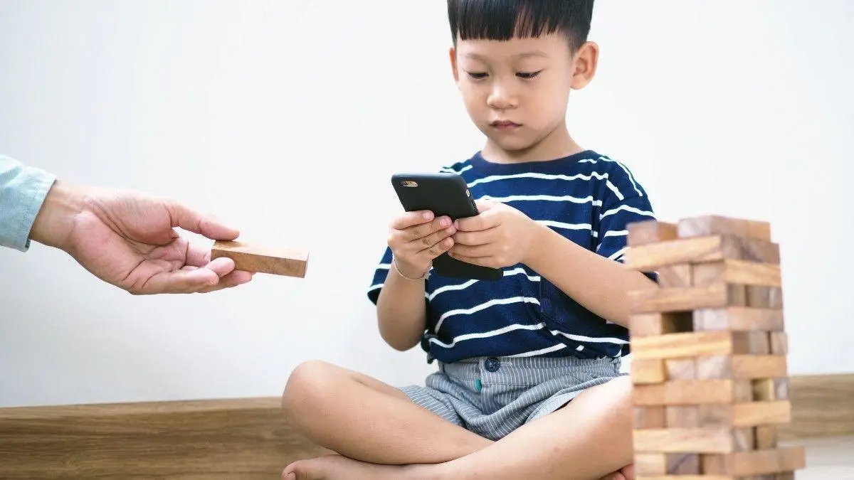 Penggunaan Gadget Berlebihan Dinilai Berdampak pada Konsentrasi Belajar Anak