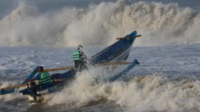 BMKG Peringatkan Gelombang Laut Tinggi 23-26 Desember 2025, Waspada bagi Nelayan dan Kapal