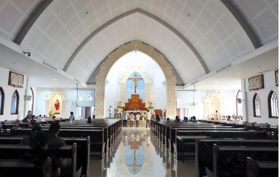 Jadwal Misa Malam dan Natal 2025 di Gereja Maria Bunda Segala Bangsa Kota Wisata