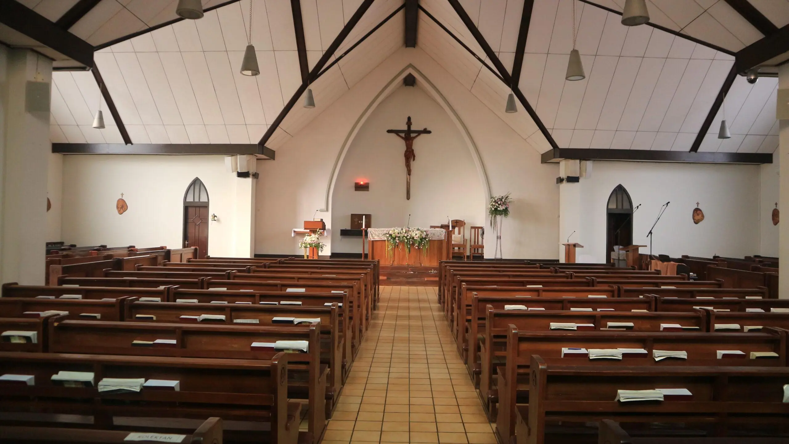 Lokasi dan Jadwal Misa Natal 2025 di Gereja Santo Theodorus Sukawarna Bandung