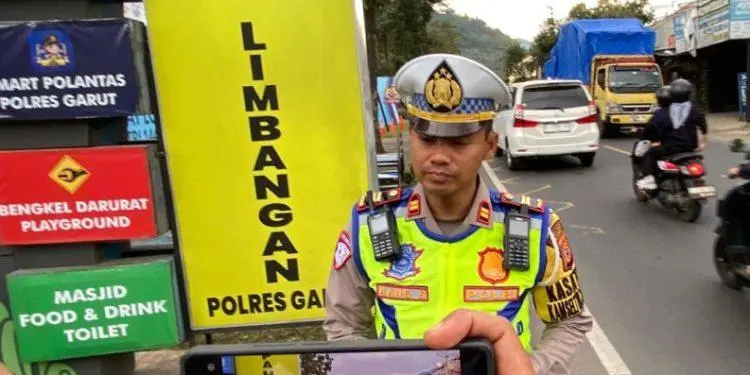 Pantau Jalur Utama Garut, Kapolres Pastikan Personel Siaga Antisipasi Macet Hingga 2 Januari Mendatang