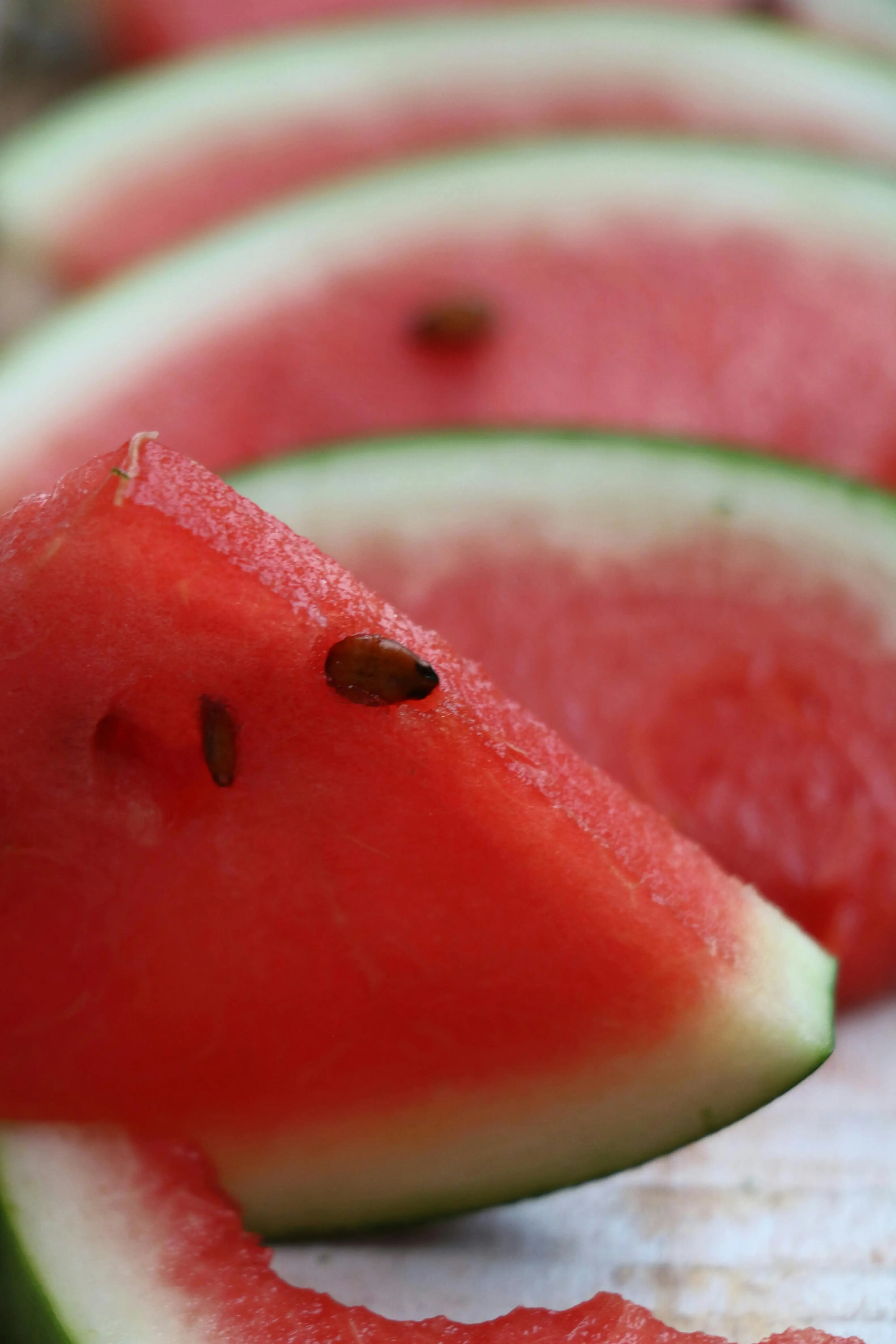 Cara Alami Atasi Kulit Kering dari Dalam: Memanfaatkan Kandungan Air dan Vitamin dalam Buah Semangka
