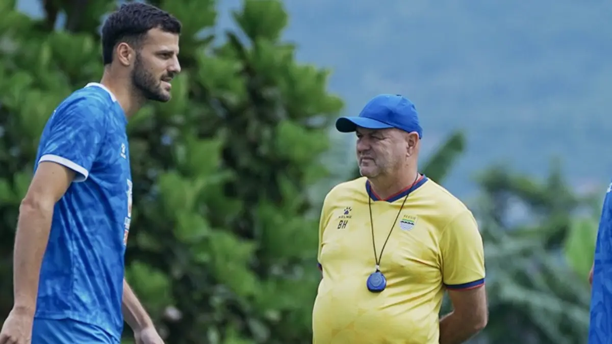 Bojan Hodak Beberkan Alasan Persib Bandung Wajib Menang Lawan Bhayangkara FC