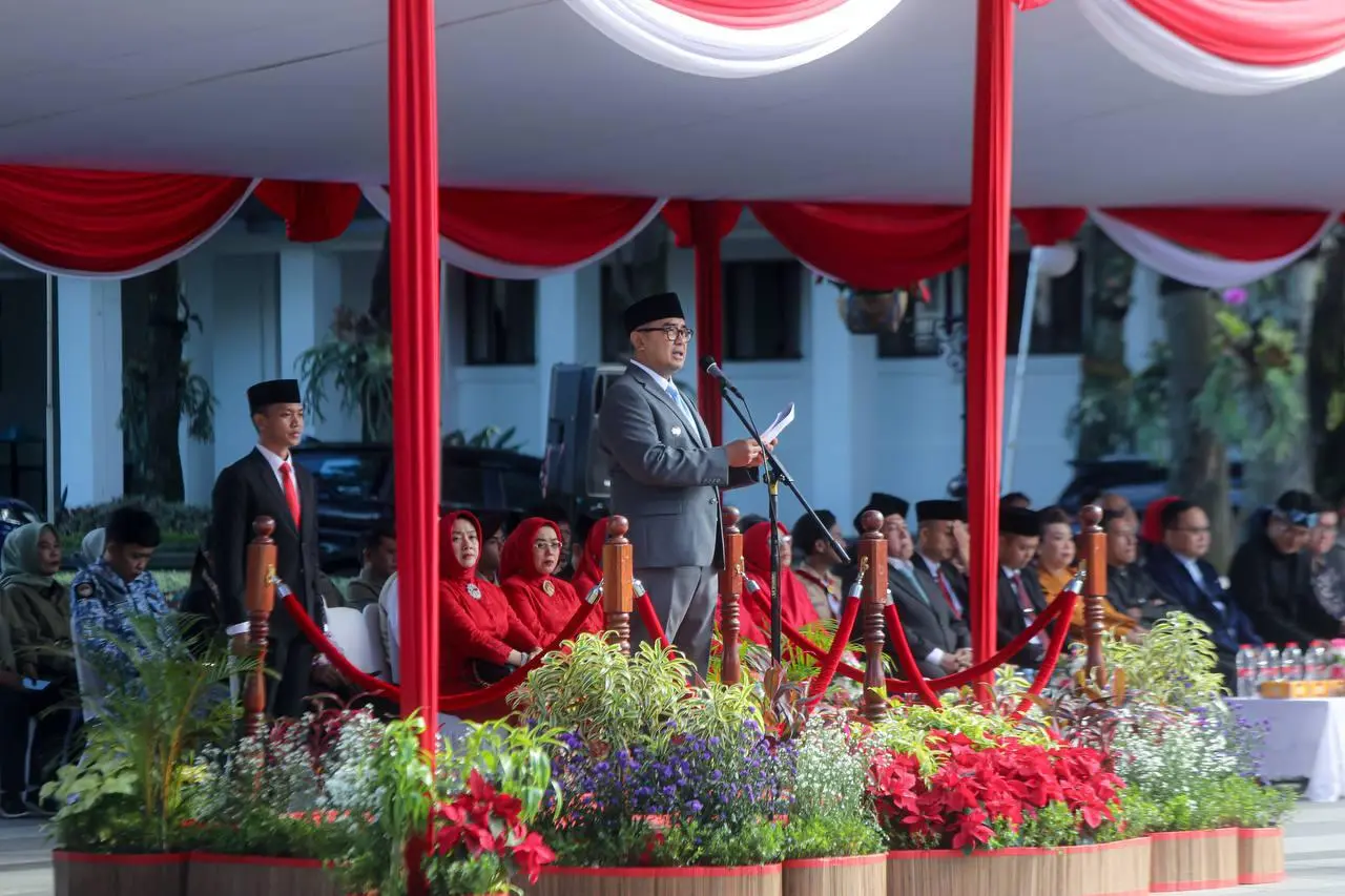 Farhan Serukan Semangat Bela Negara di Bandung: Hadapi Tantangan Global dengan Persatuan