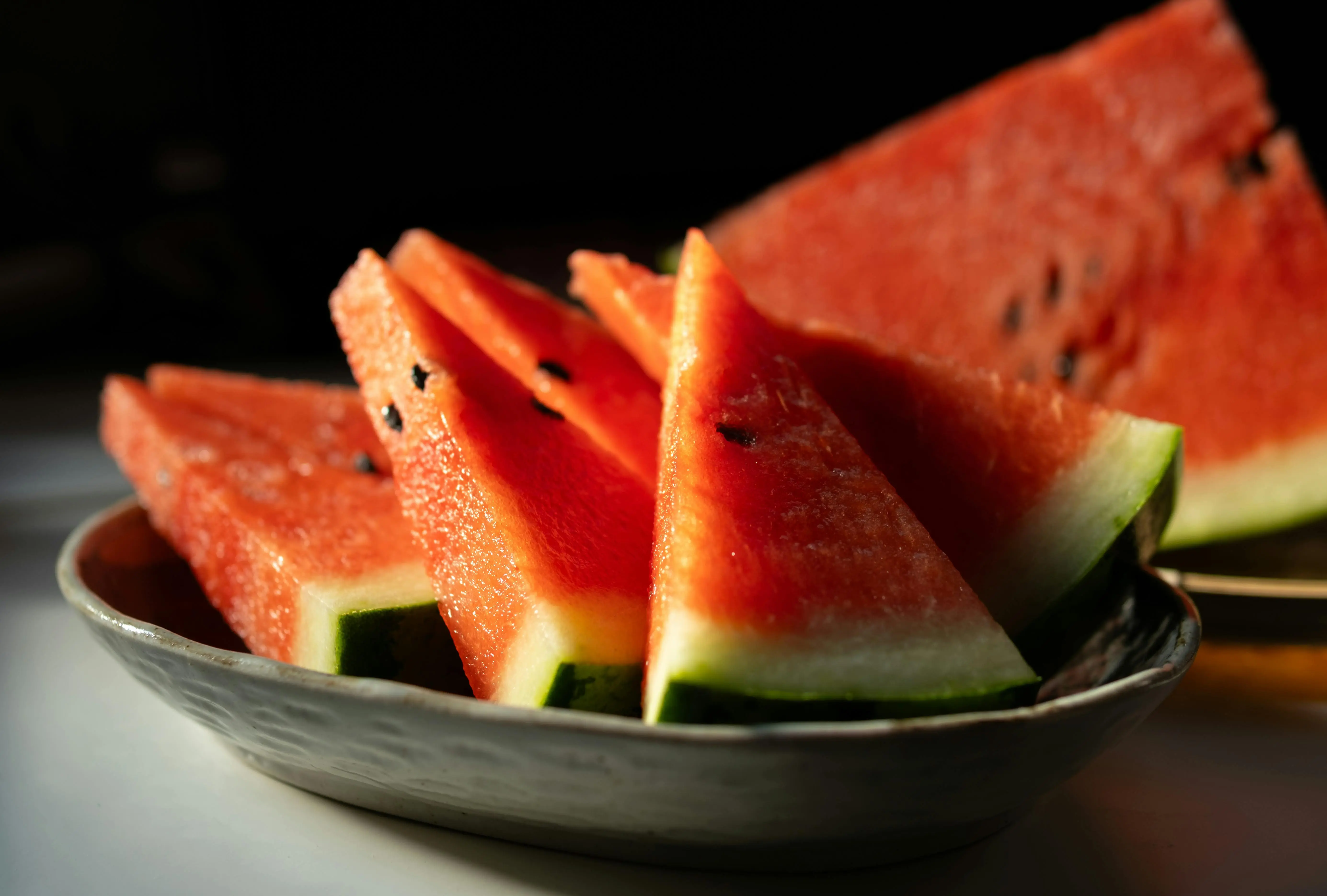 Bukan Cuma Air, Ini Kandungan Vitamin C dalam Semangka yang Ampuh Booster Imun