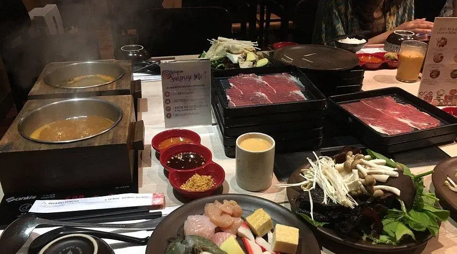 Pecinta All You Can Eat Wajib Simak! 5 Tempat Makan Sepuasnya di Bandung