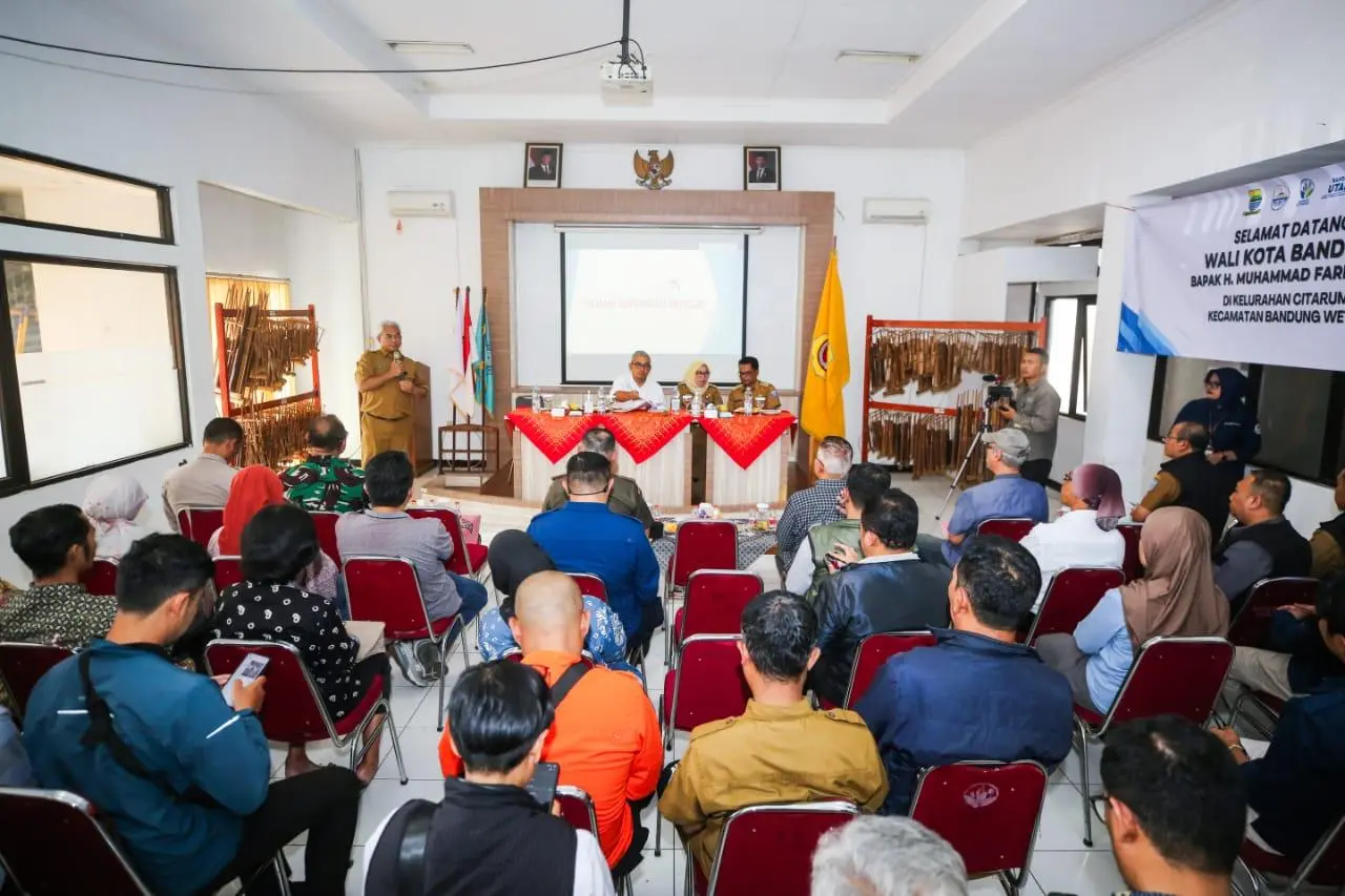 Pemkot Bandung Akan Segera Membenahi Pengelolaan Sampah dan  MCK yang Ada di Kelurahan Citarum