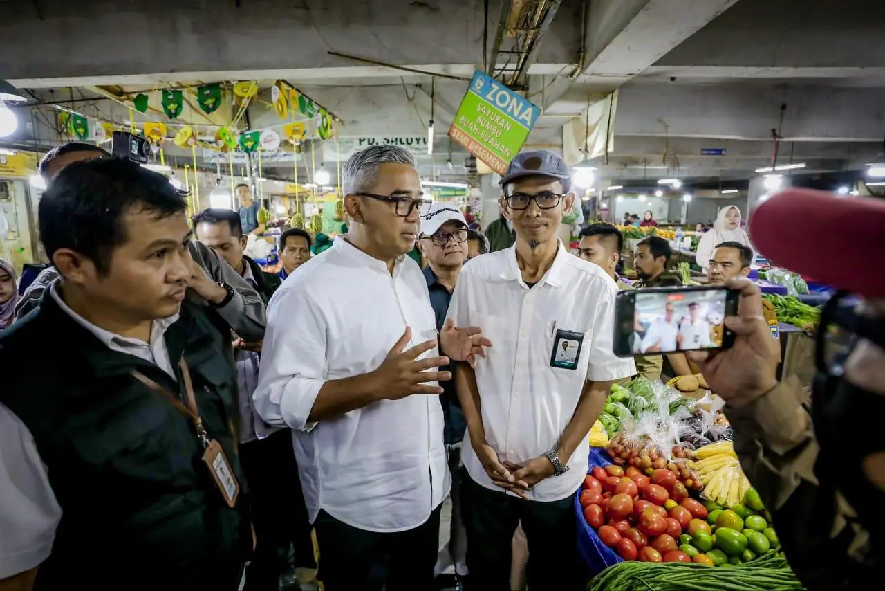 Kunjungi Pasar Kosambi! Farhan Pastikan Pastikan Stok Bahan Pokok Aman dan Harga Masih Terkendali