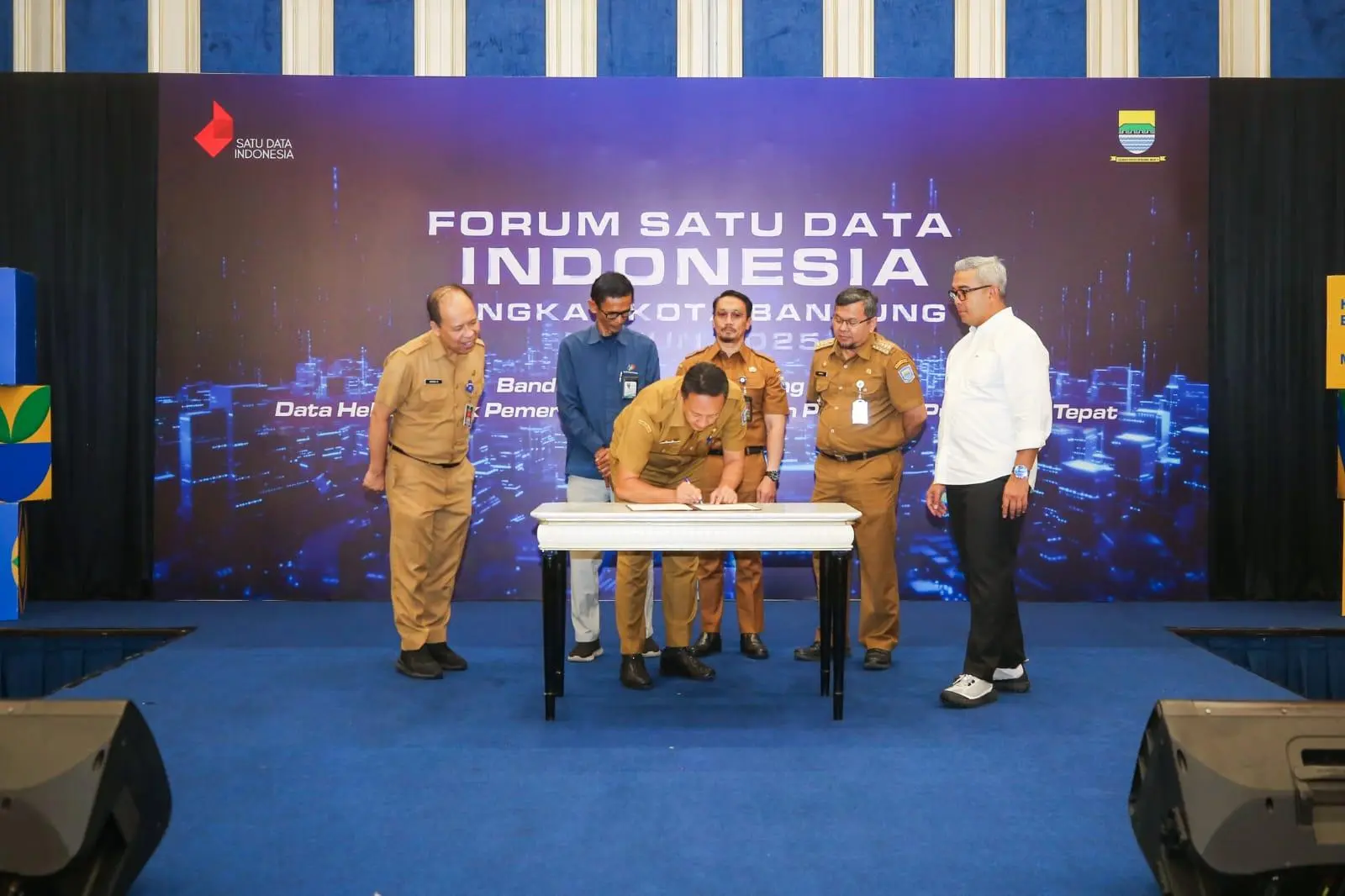 Ekonomi Kota Bandung Menunjukan Tren Positif, Farhan: Pertumbuhan Berjalan Baik, Kemiskinan dan Pengangguran Menurun