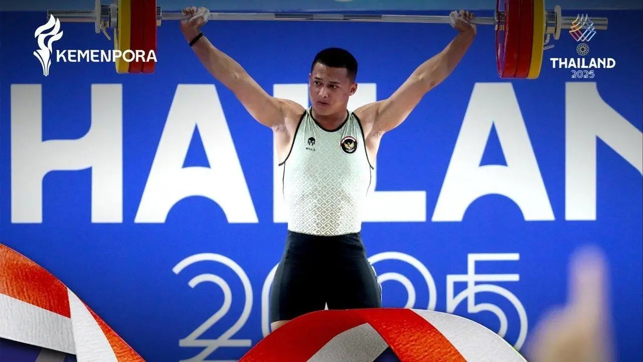 Indonesia Tambah Emas, Rizki Juniansyah Dominasi Angkat Besi SEA Games 2025