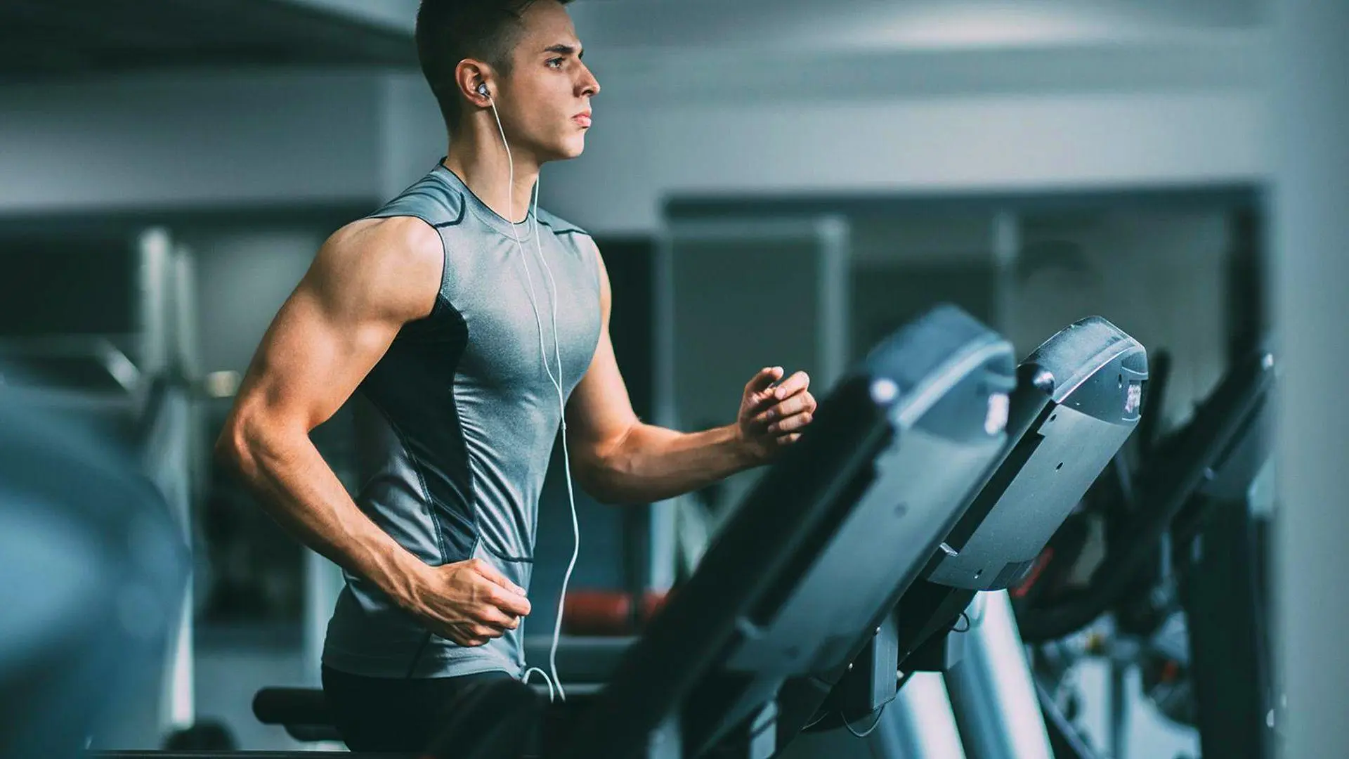 5 Tips Latihan Fitness Saat Musim Hujan Agar Tubuh Tetap Sehat dan Aman