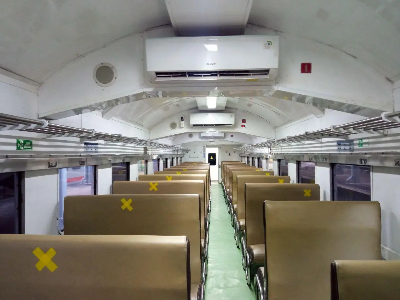 Mengenal Jenis-Jenis Kelas Kereta Api di Indonesia: Ekonomi, Bisnis, hingga Eksekutif