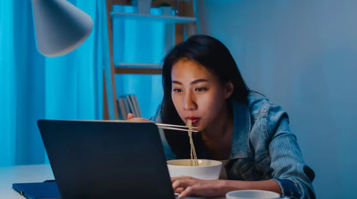 Tak Selalu Benar, Ini Fakta di Balik Anggapan Makan Malam Bikin Gemuk