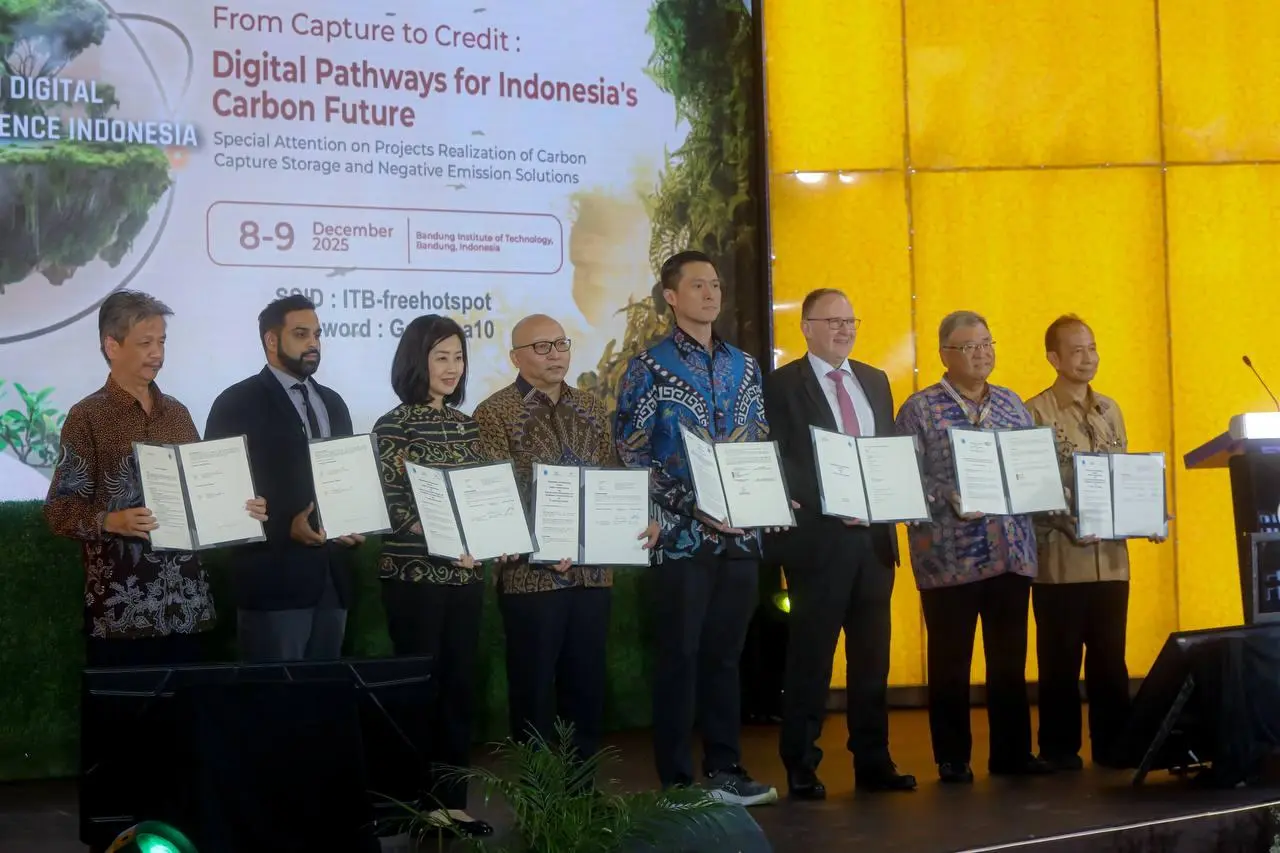Wali Kota Bandung Lakukan Penandatangan Komitmen Awal dengan Indonesia Carbon Trade Association