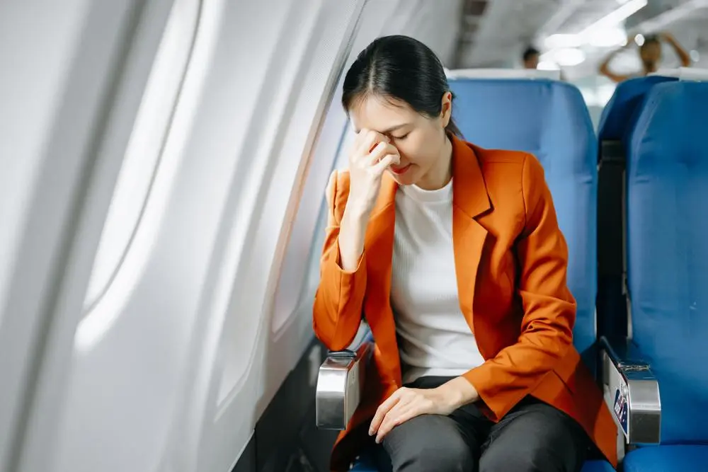 Ini Penyebab Mual Saat Naik Pesawat, dari Tekanan Udara hingga Motion Sickness