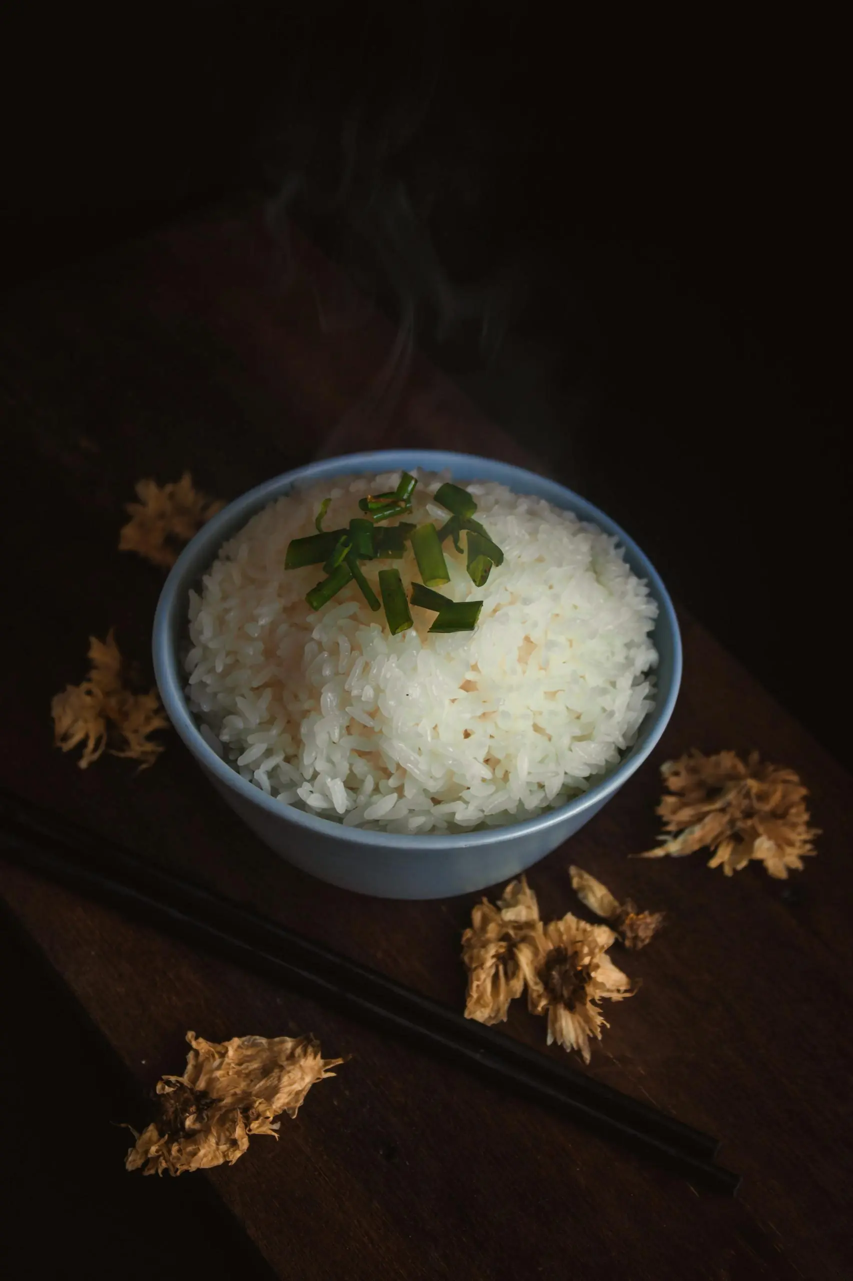 Bukan Sekadar Karbohidrat: Kekuatan Adaptasi Nasi dalam Ribuan Resep