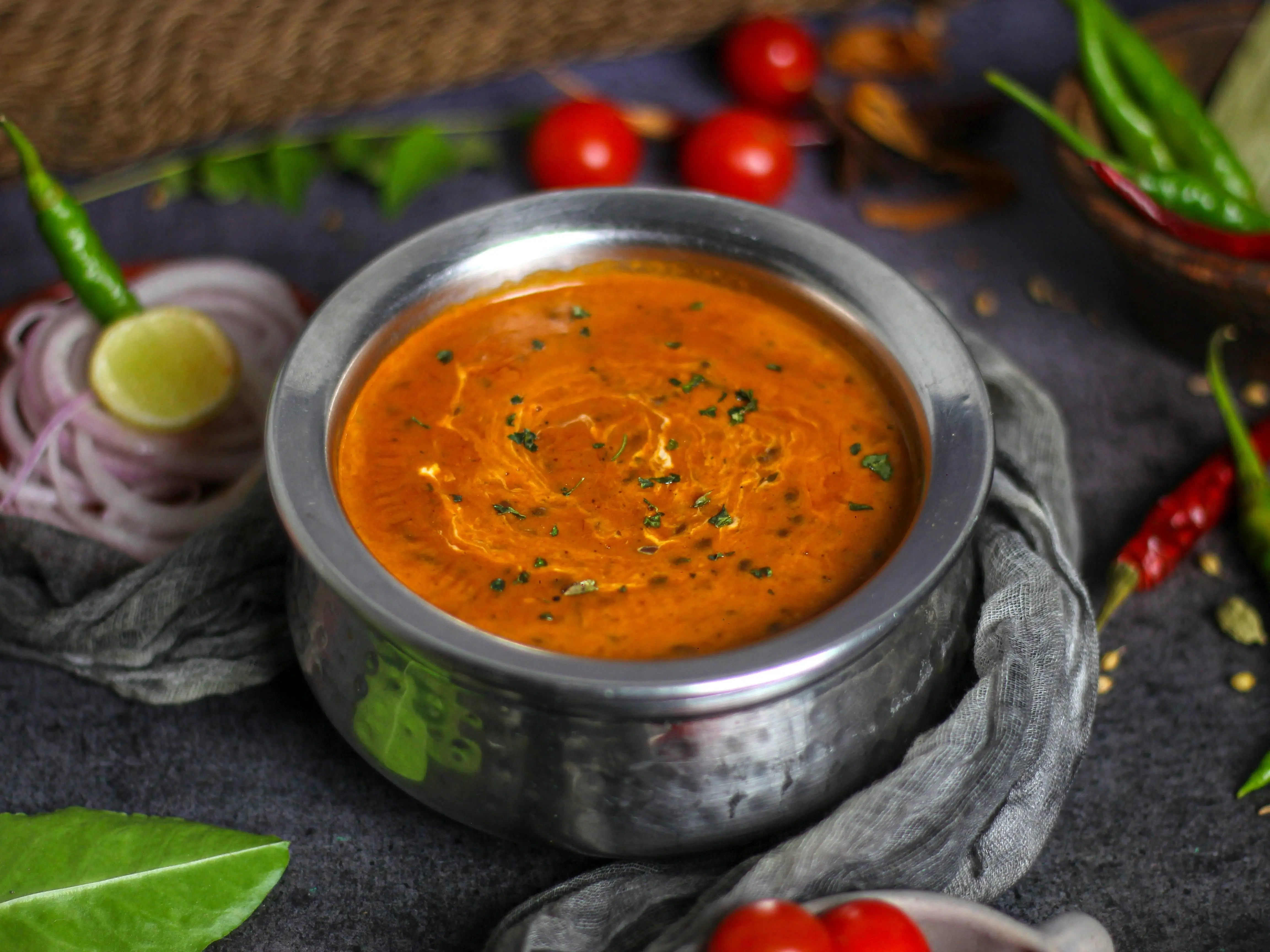 Lebih dari Sekadar Bumbu: Sejarah dan Fungsi Merica dalam Seni Memasak Kari India