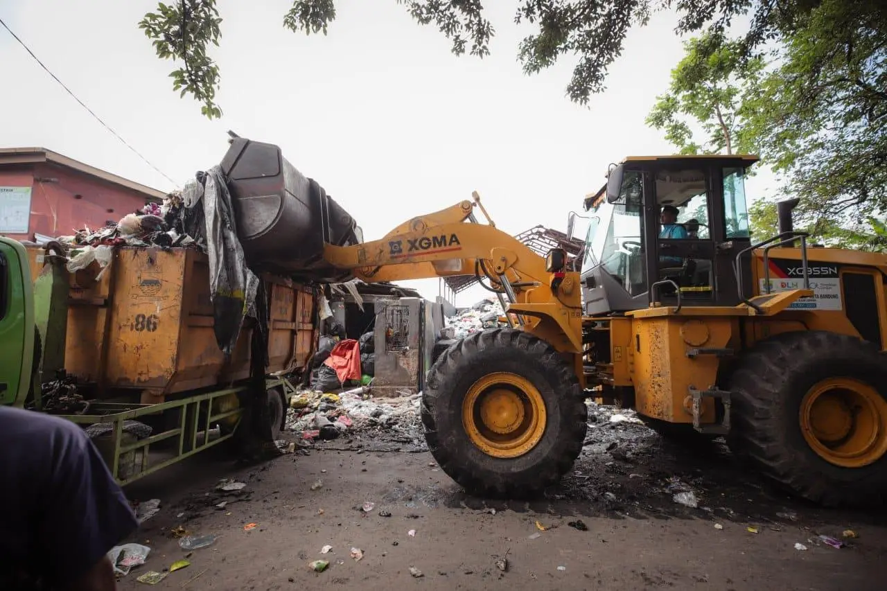 Untuk Mengendalikan Penumpukan Sampah Pemkot Bandung Tambah Personel Kebersihan dan Siagakan Tim Darurat Hari Minggu