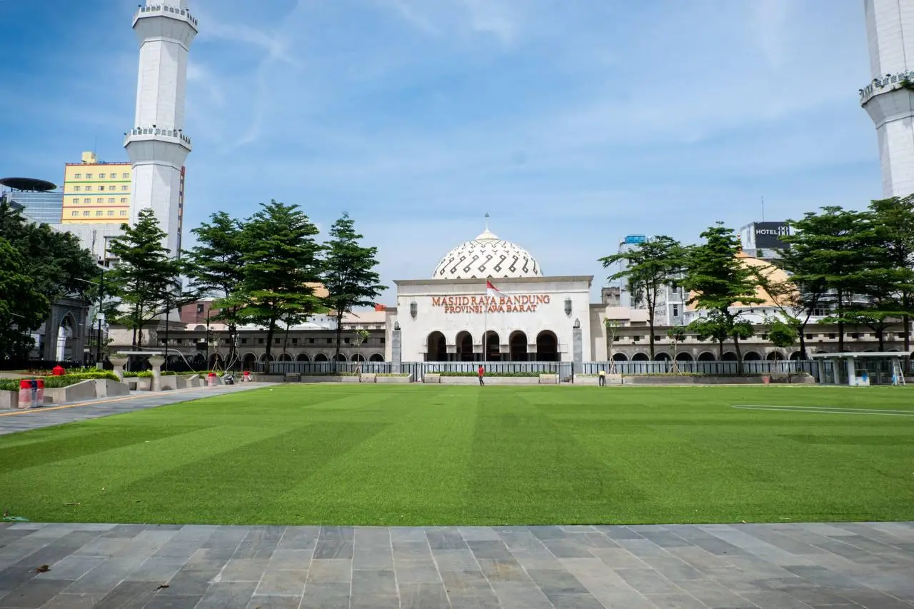 Hadirkan Fasilitas Baru dan Akses Ramah Disabilitas, Alun Alun Bandung Siap Kembali Dibuka