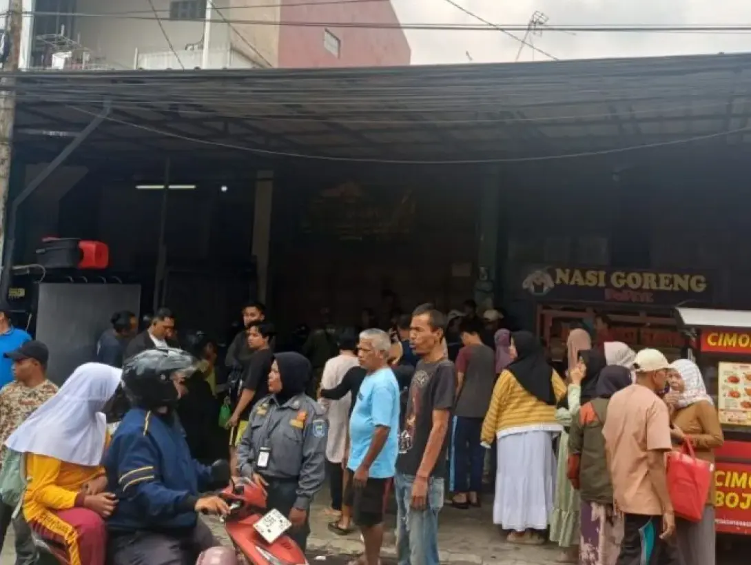 Polrestabes Bandung Evakuasi Korban Dugaan Gantung Diri di Jalan Jatihandap, Surat Wasiat Ditemukan di TKP