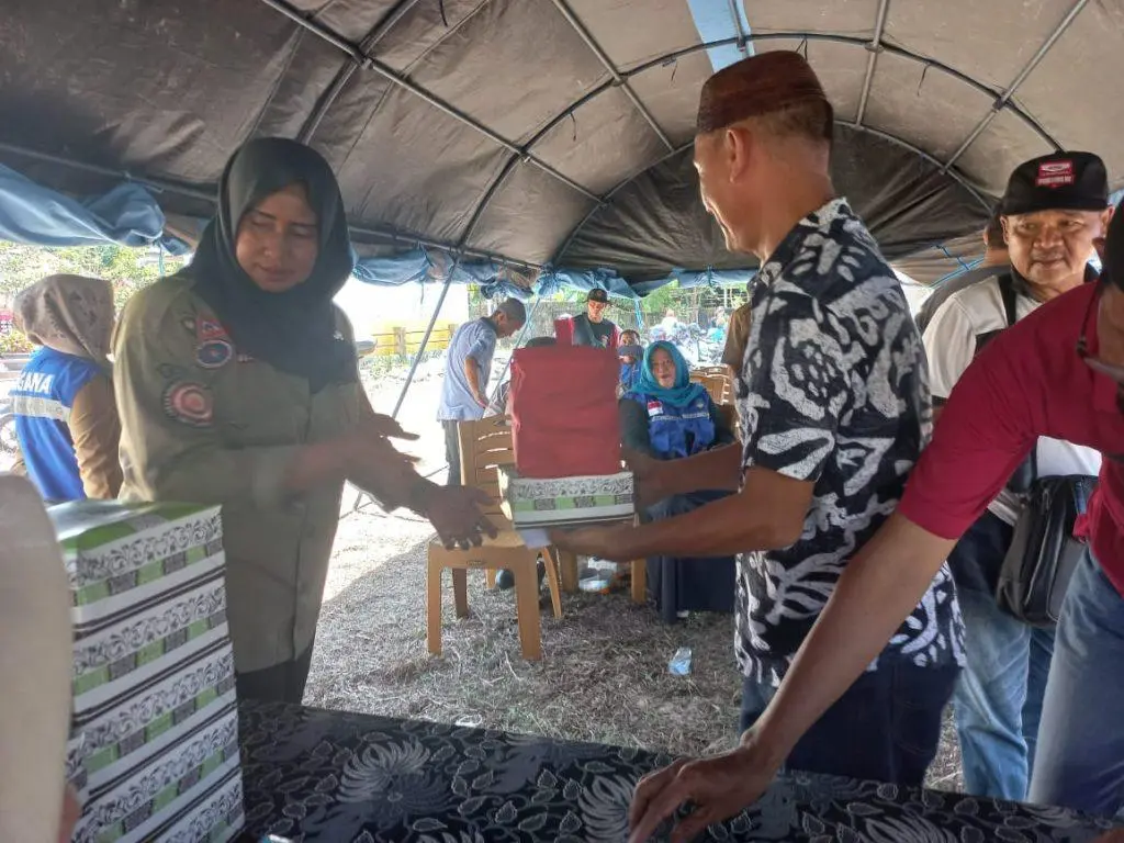 Kemensos Salurkan Bantuan Lewat Udara ke Aceh, Sumbar, dan Sumut