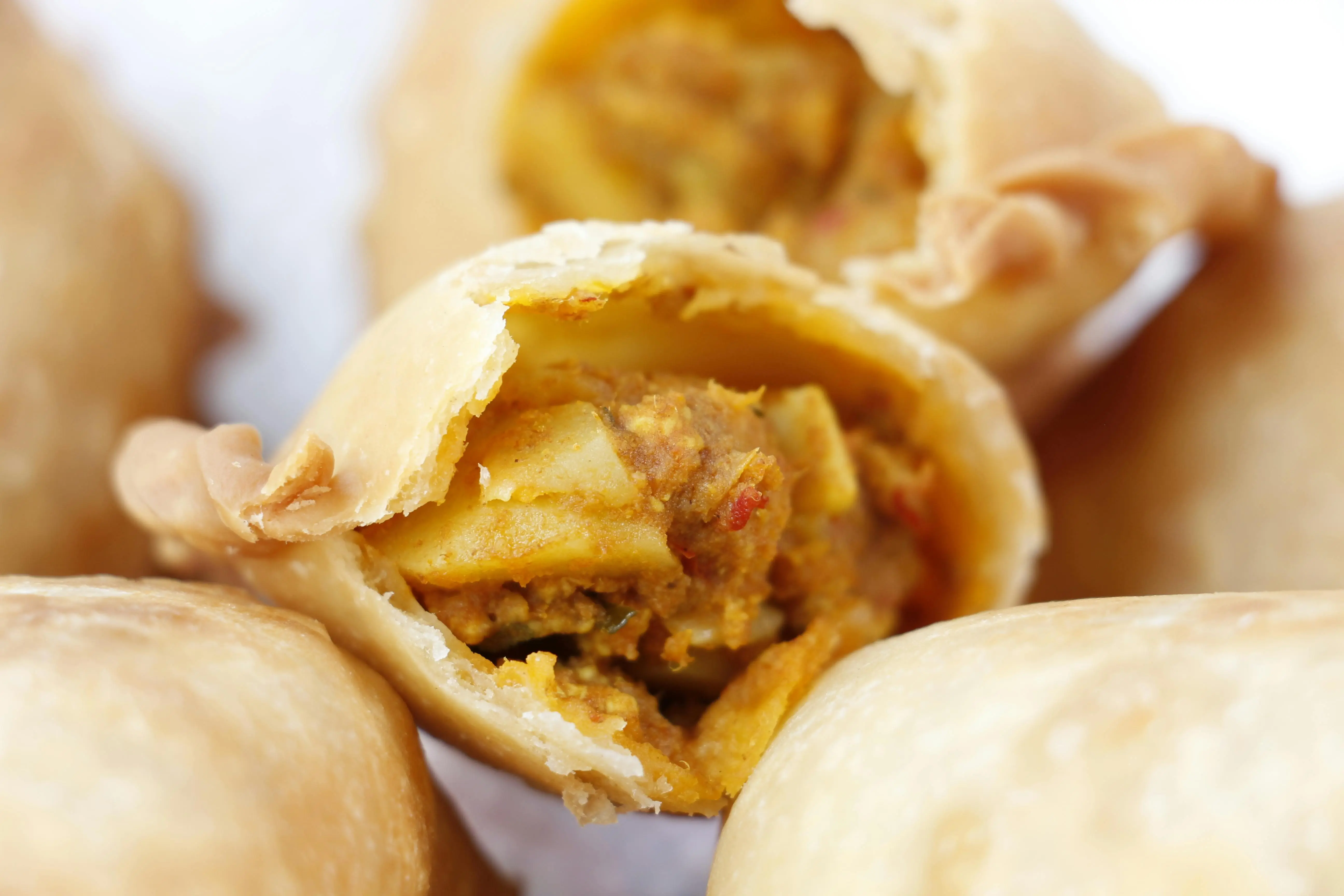 Popiah Goreng: Makanan Ringan Ikonik dan Kenikmatan Rasa Crunchy yang Sempurna