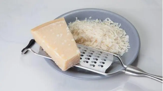5 Tips Menyimpan Keju agar Tetap Lembap, Segar, dan Tidak Berjamur