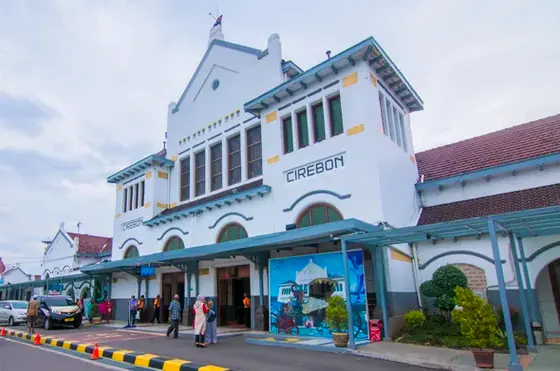 Destinasi Wisata Dekat Stasiun Cirebon, Rekomendasi Tempat Liburan Nataru 2025/2026