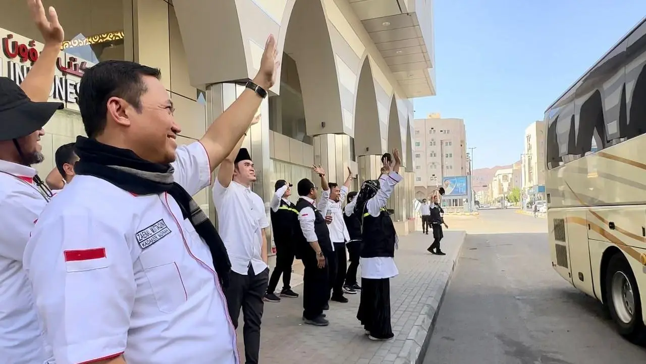 Peran Penting Pembimbing Ibadah Haji Kloter di Tanah Suci: Membimbing Salat, Tawaf, dan Sai