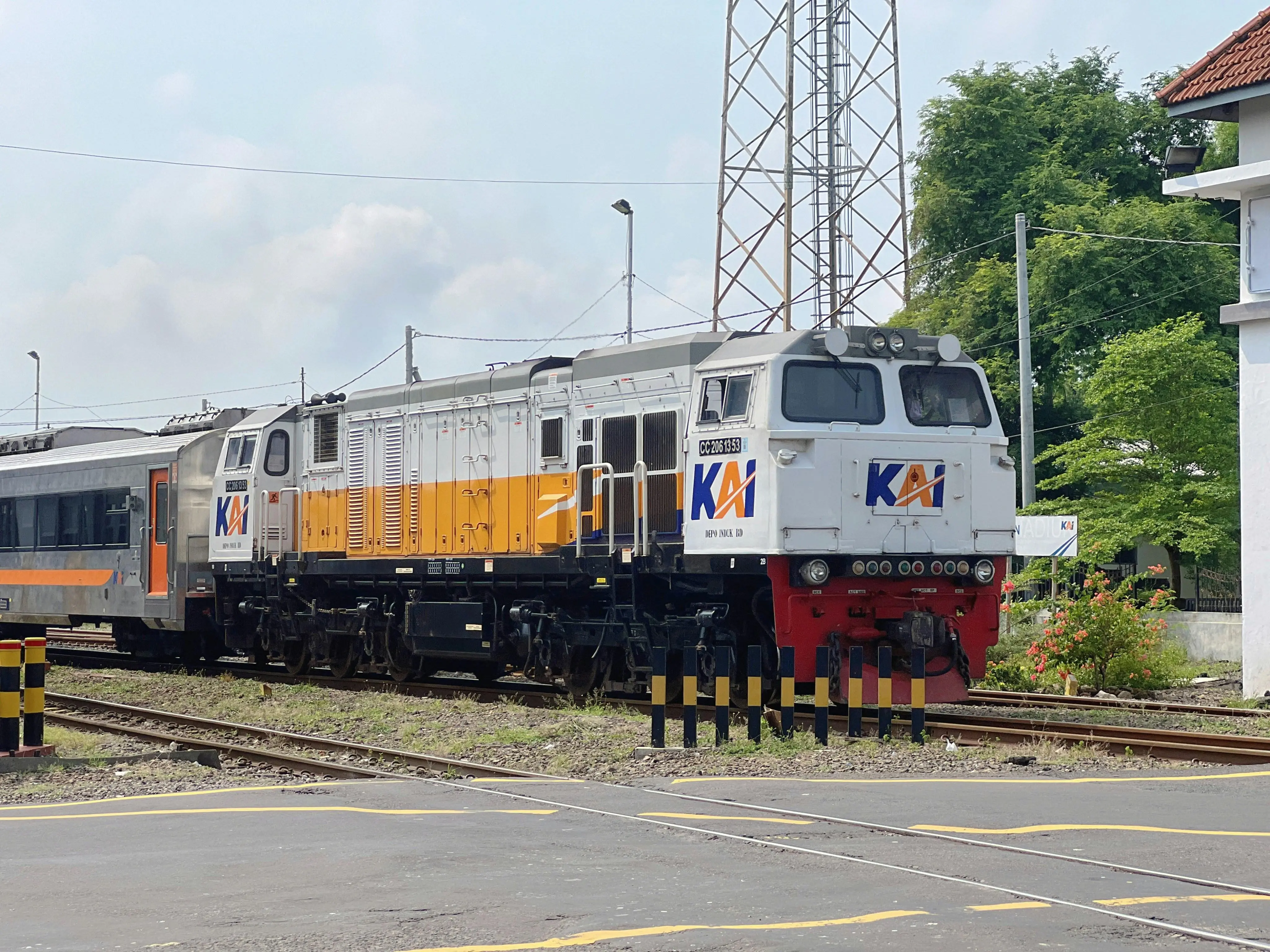 Awas! Ini Daftar 8 Barang yang Dilarang Dibawa Saat Naik Kereta Api, Penumpang Wajib Tahu