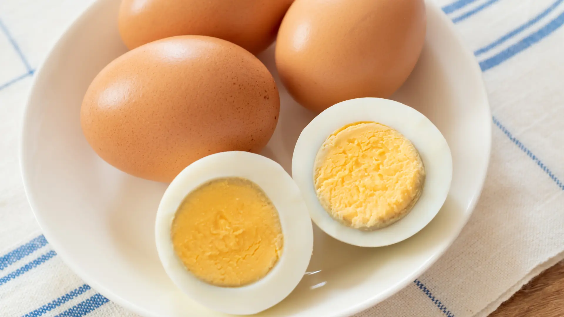 Begini Cara Mudah Membedakan Telur Segar dan Telur Busuk Tanpa Ribet