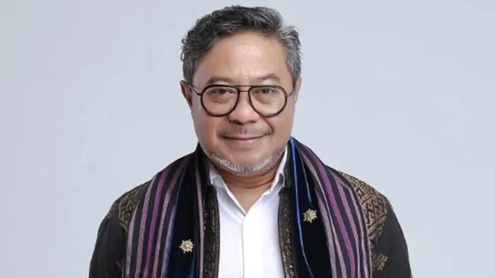 Musisi Tanah Air Berduka: Penyanyi dan Penyiar Iwan Zen Meninggal Dunia