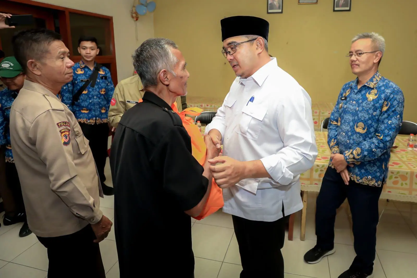 Siskamling Siaga ke 37 di Kelurahan Turangga, Farhan: Pemkot Bandung Prioritaskan Perbaikan Infrastruktur di Pemukiman Warga
