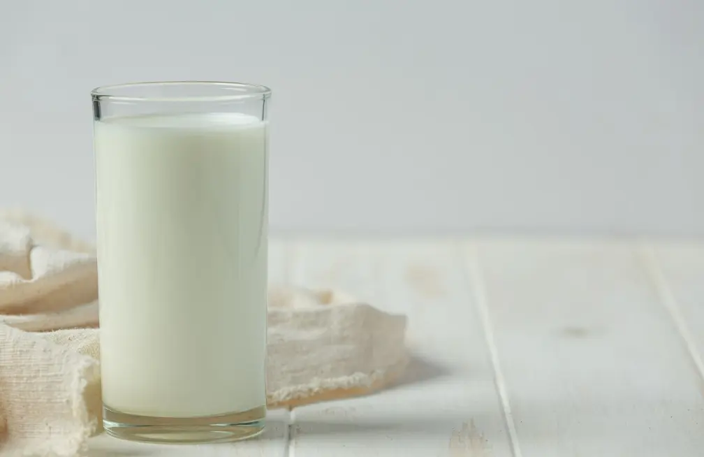 Perbedaan Susu UHT dan Pasteurisasi yang Perlu Kamu Ketahui Sebelum Membeli