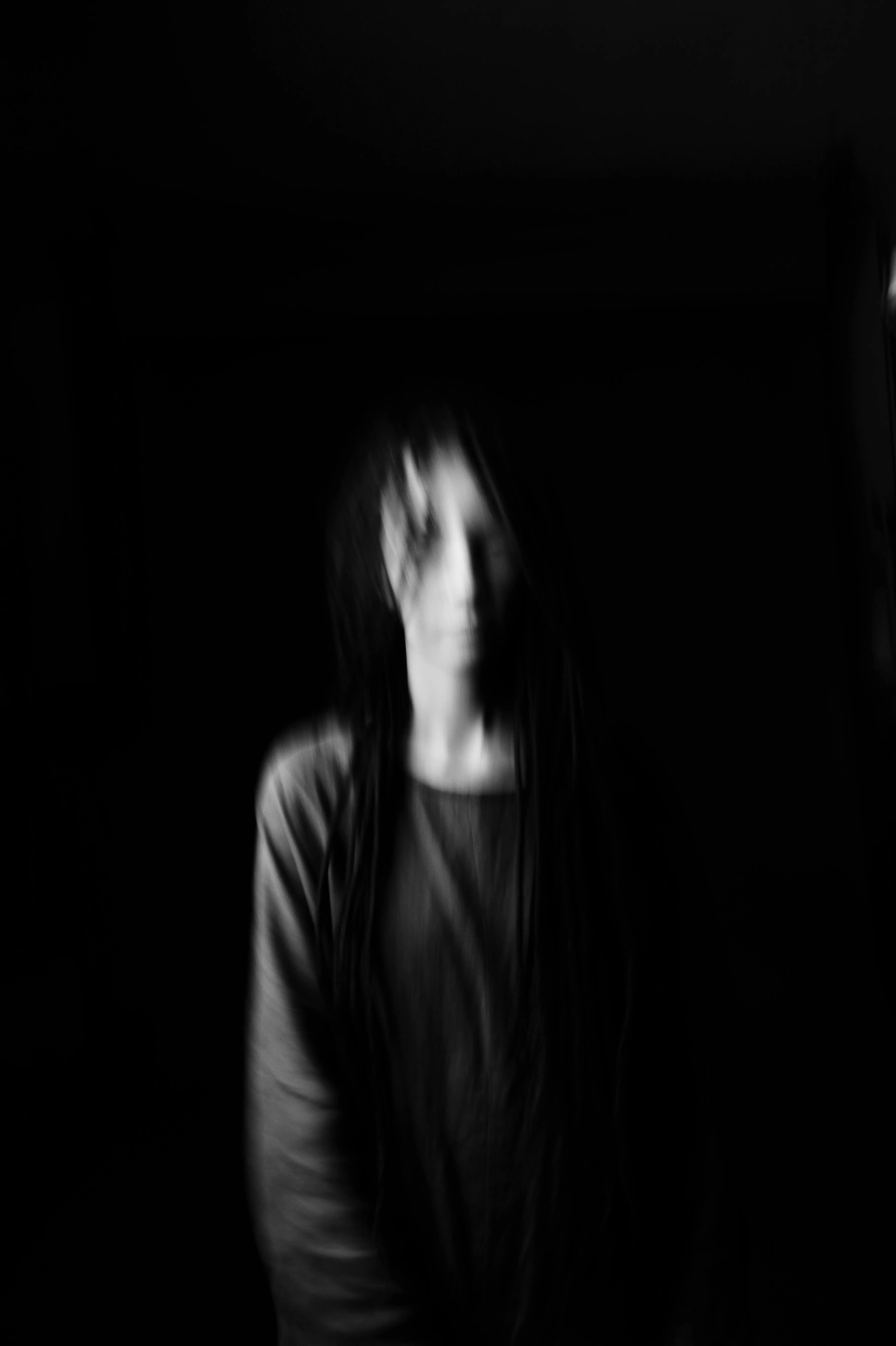 Melayang Tanpa Kaki: Menguak Misteri Yūrei, Hantu Klasik Jepang