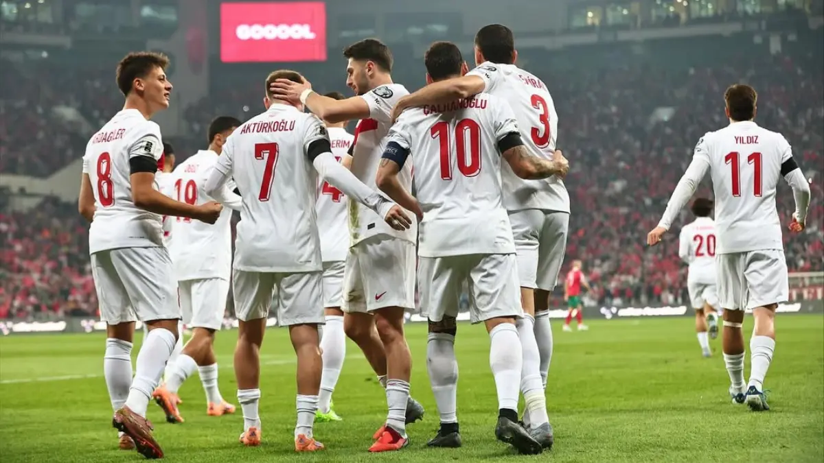 Sama-sama Unggul Namun Beda Nasib! Spanyol Juara Grup E, Turki Masuk Babak Playoff?