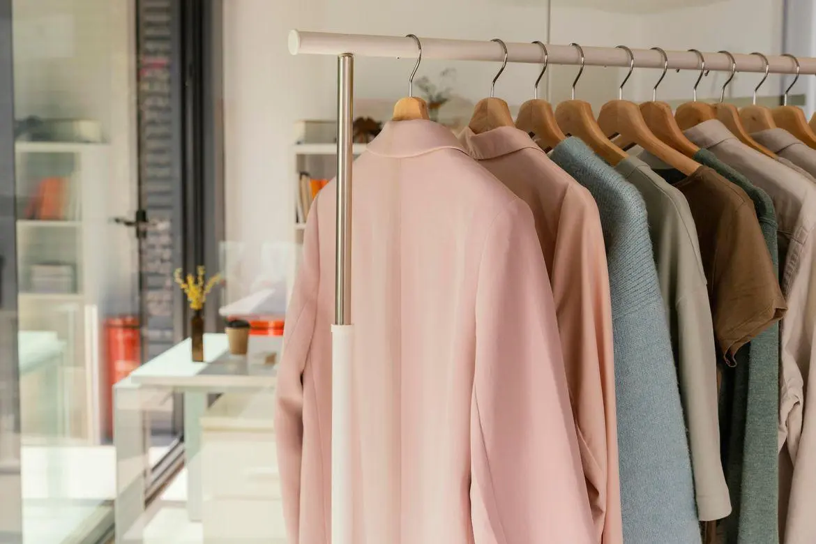 Tips Sukses Memulai Bisnis Fashion: Dari Branding hingga Platform Digital untuk Pemula